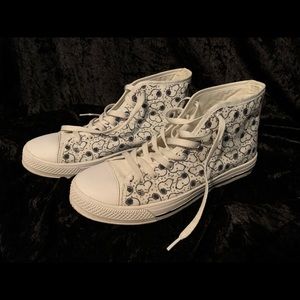 Snoopy Hightop Sneakers Woman’s